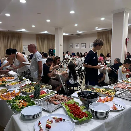 Hotel Adriana 3*